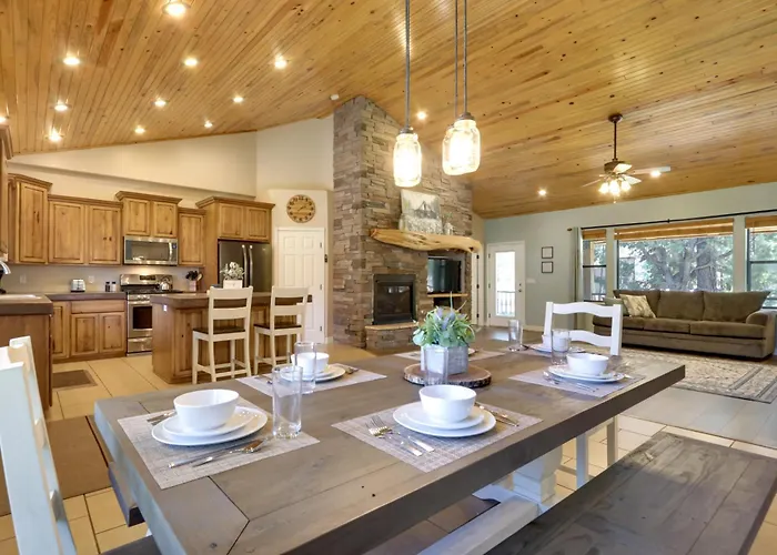 Modern Show W/ Bbq & Fire Pit!